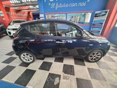 Lancia Ypsilon 5 porte NEOPATENTATO Blu/Azzurro usata Fino Mornasco