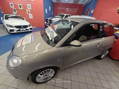 Lancia Ypsilon 8v ModaMilano Neo Patentati Beige usata Fino Mornasco