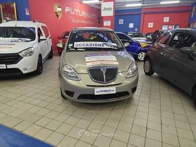 Lancia Ypsilon 8v ModaMilano Neo Patentati Beige usata Fino Mornasco
