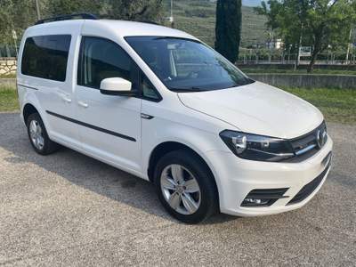 Volkswagen Caddy Volkswagen Caddy 2.0 TDI 122cv 4MOTION N1 5 posti Bianco usata Riva del Garda