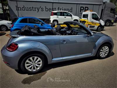 Volkswagen Maggiolino Cabrio 2.0 TDI 150 CV Sport BlueMotion Technology Blu/Azzurro usata Lavis