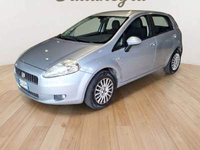Fiat Grande Punto Grande Punto 1.4 5 porte Dynamic Argento usata Piacenza
