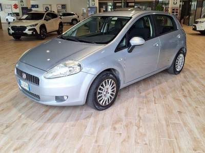 Fiat Grande Punto Grande Punto 1.4 5 porte Dynamic Argento usata Piacenza