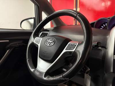 Toyota Verso Active Bronzo usata Trento