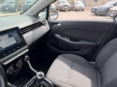 Renault Clio Clio V 2019 1.5 blue dci Business 100cv Bianco usata Civita Castellana