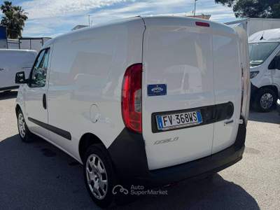 Fiat Doblò 1.6mjt 105cv FURGONE Bianco usata Salerno