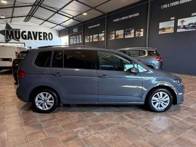 Volkswagen Touran 2.0tdi 150cv AUTOMATICA Grigio usata Salerno