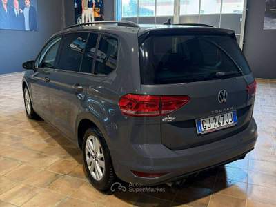 Volkswagen Touran 2.0tdi 150cv AUTOMATICA Grigio usata Salerno