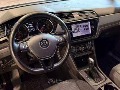 Volkswagen Touran 2.0tdi 150cv AUTOMATICA Grigio usata Salerno