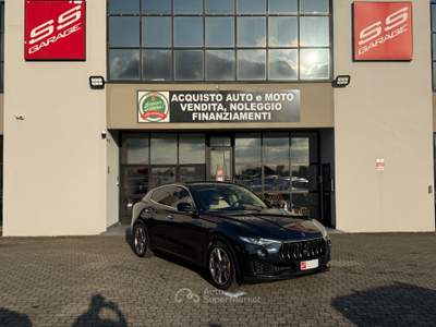 Maserati Levante Diesel AWD Granlusso Grigio usata Calestano