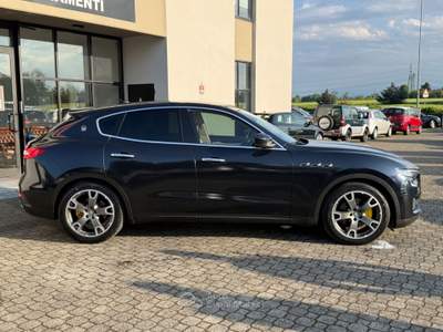 Maserati Levante Diesel AWD Granlusso Grigio usata Calestano