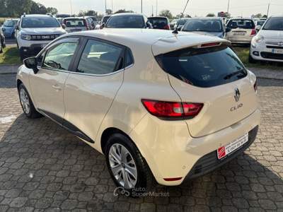 Renault Clio 5 porte Zen Beige usata Calestano