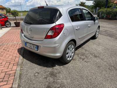 Opel Corsa Corsa IV 5p 1.2 Club 85cv FL Grigio usata Foligno