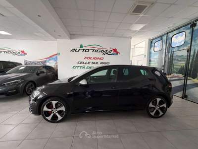 Volkswagen Golf Golf 5p 2.0 tdi Gtd Business Nero usata Foligno