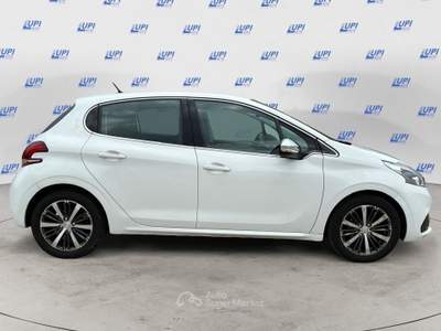 Peugeot 208 5p 1.6 bluehdi Allure 100cv Bianco usata Pistoia