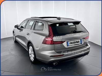 Volvo V60 V60 2.0 b3 Momentum Business Pro auto 8m my21 Marrone usata Milano