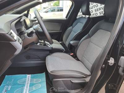 Renault Clio Clio 1.0 tce Techno 90cv Nero usata Casoria
