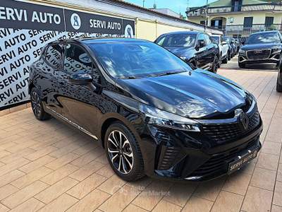 Renault Clio Clio 1.0 tce Techno 90cv Nero usata Casoria