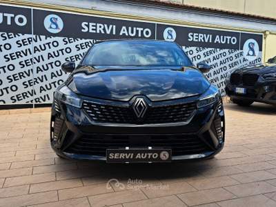 Renault Clio Clio 1.0 tce Techno 90cv Nero usata Casoria