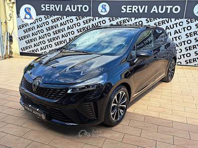 Renault Clio Clio 1.0 tce Techno 90cv Nero usata Casoria