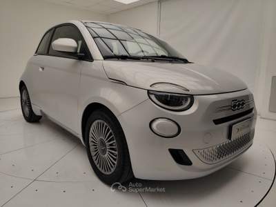 Fiat 500 Hybrid Berlina Torino 1.0Hybrid Berlina Blu/Azzurro usata Erba