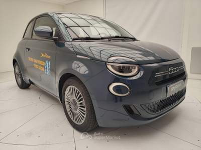 Fiat 500 Hybrid Berlina Torino 1.0Hybrid Berlina Blu/Azzurro usata Erba