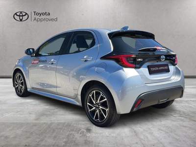 Toyota Yaris Hybrid Trend MY22 Argento usata Varese