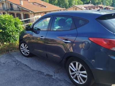Hyundai ix35 Autovettura marciante con problemi alla frizione Blu/Azzurro usata Mercogliano