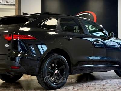 Jaguar F-Pace AWD aut. Pure Nero usata Rimini