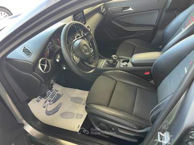 Mercedes-Benz Classe A A 160 d Sport Grigio usata Acerra