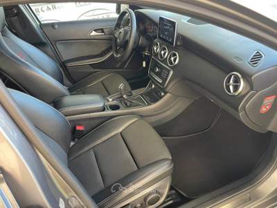 Mercedes-Benz Classe A A 160 d Sport Grigio usata Acerra