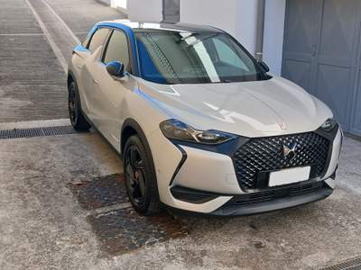 DS Automobiles DS 3 Ds DS3 3 Crossback BlueHDi 130 aut. Performance Line+ Argento usata Triggiano