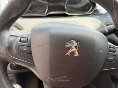 Peugeot 208 Peugeot 1.2. VTi 82 cv ok Neopatentati Bianco usata Termoli