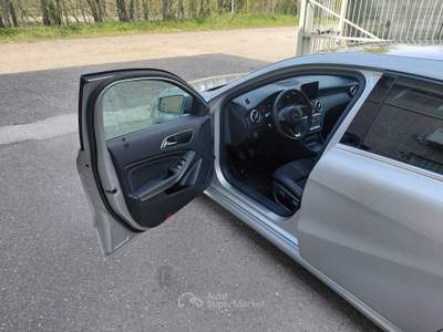 Mercedes-Benz Classe A 1.6 Premium UNICO PROPRIETARIO GARANZIA 12 MESI Argento usata Bernate Ticino