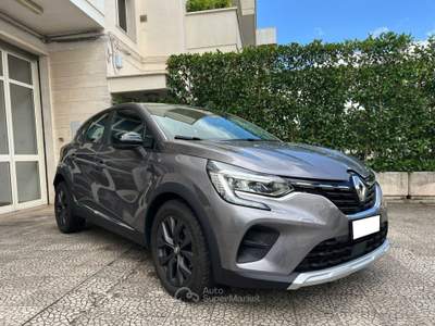Renault Captur 1.5 Blue dCi 115 CV EDC Grigio usata Alberobello