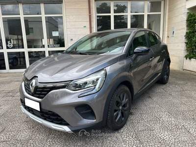 Renault Captur 1.5 Blue dCi 115 CV EDC Grigio usata Alberobello