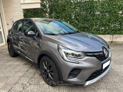 Renault Captur 1.5 Blue dCi 115 CV EDC Grigio usata Alberobello