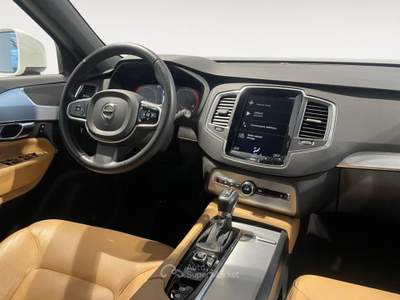 Volvo XC90 2.0 d5 235CV AWD Geartronic Momentum Bianco usata Ravenna