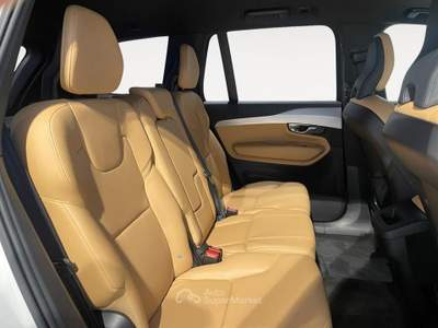 Volvo XC90 2.0 d5 235CV AWD Geartronic Momentum Bianco usata Ravenna