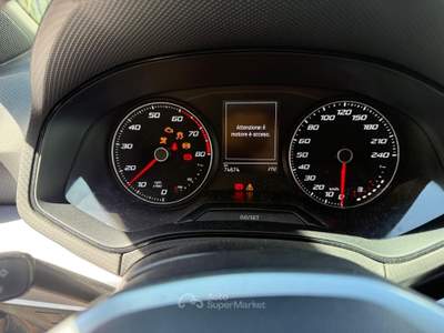 Seat Arona Style INCIDENTATA Bianco usata Città di Castello