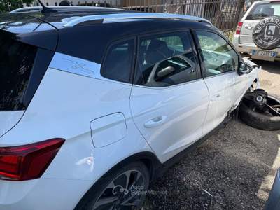 Seat Arona Style INCIDENTATA Bianco usata Città di Castello
