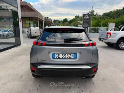 Peugeot 2008 PEUGEOT 2008 BlueHDi 110 ALLURE Grigio usata Teramo