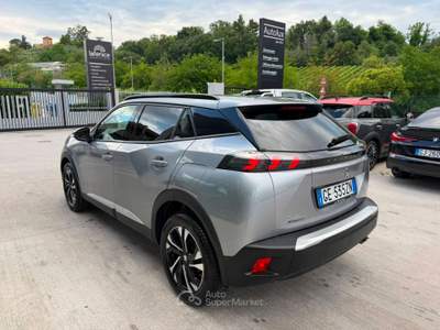 Peugeot 2008 PEUGEOT 2008 BlueHDi 110 ALLURE Grigio usata Teramo