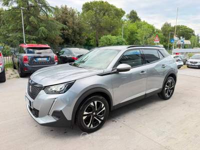 Peugeot 2008 PEUGEOT 2008 BlueHDi 110 ALLURE Grigio usata Teramo