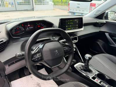 Peugeot 2008 PEUGEOT 2008 BlueHDi 110 ALLURE Grigio usata Teramo