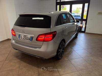 Mercedes-Benz Classe B B 200 d Automatic Sport Grigio usata Cellole