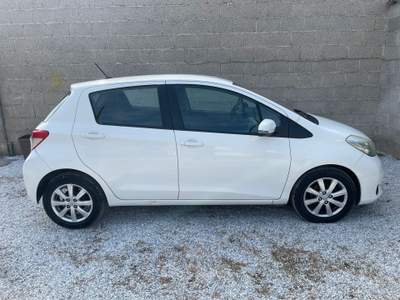 Toyota Yaris buono stato Bianco usata PISA