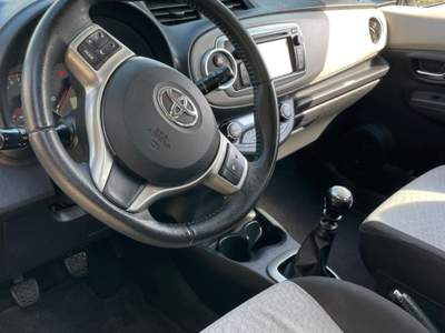 Toyota Yaris buono stato Bianco usata PISA