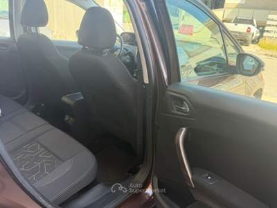 Peugeot 2008 Peugeot 2008 1.6 e-HDi 92 cv Marrone usata Termoli