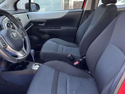 Toyota Yaris Yaris 5p 1.5h Lounge Hybrid Rosso usata Ferrara